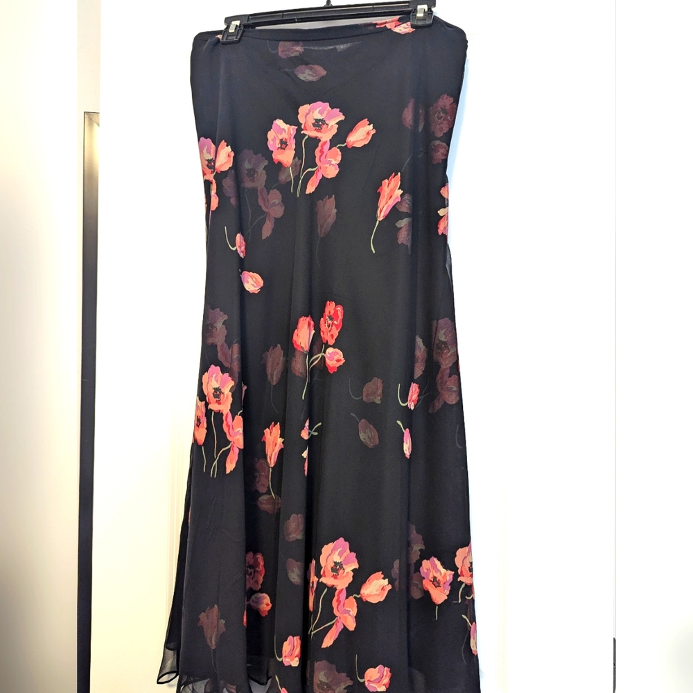 NWOT - Charter Club Skirt - Black with pink & purple Flowers Size 12